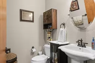 574 Grey Hawk Way, Central Point, OR 97502 - Photo 15