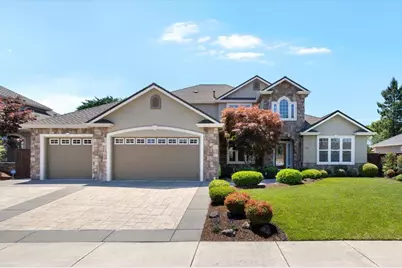 574 Grey Hawk Way, Central Point, OR 97502 - Photo 1