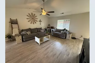 3276 Hammer Street, Klamath Falls, OR 97603 - Photo 3