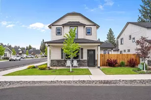 702 N Willitts St, Sisters, OR 97759 - Photo 1