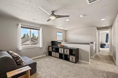 702 N Willitts Street, Sisters, OR 97759 - Photo 15