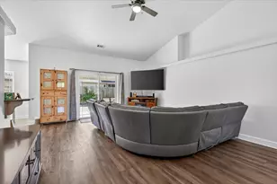 1691 Nunnwood Ln, Grants Pass, OR 97527 - Photo 5