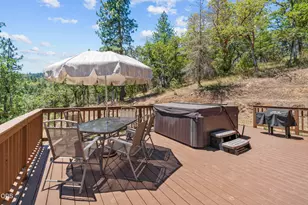 479 Wagon Trail Dr, Jacksonville, OR 97530 - Photo 27