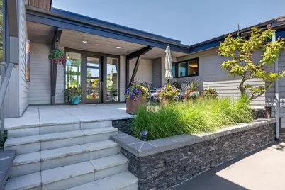 61487 Hackleman Court, Bend, OR 97702 - Photo 3