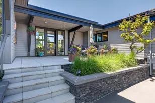 61487 Hackleman Ct, Bend, OR 97702 - Photo 3