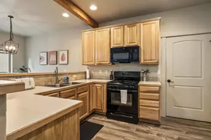 20184 Merriewood Ln, Bend, OR 97702 - Photo 13