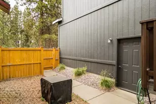 20184 Merriewood Ln, Bend, OR 97702 - Photo 33