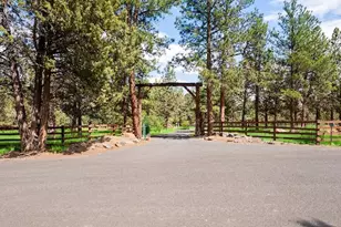 63430 Palla Ln, Bend, OR 97703 - Photo 5