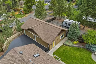21721 Filly Ct, Bend, OR 97702 - Photo 41