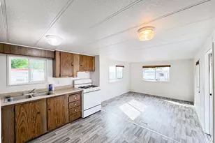 2055 Greensprings Dr, Klamath Falls, OR 97601 - Photo 5