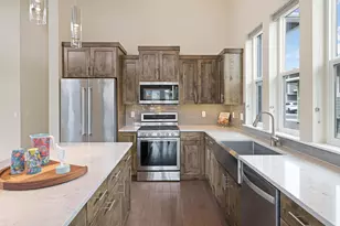 63367 NW Clearstone Dr, Bend, OR 97703 - Photo 9
