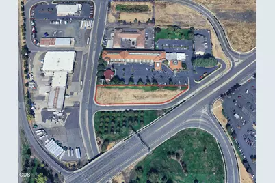 2300 Biddle Road #200, Medford, OR 97504 - Photo 9