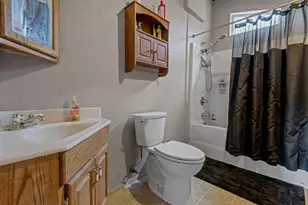 67325 Fryrear Rd, Bend, OR 97703 - Photo 9