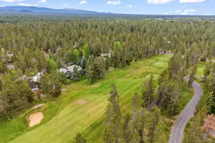 56911 Lodgepole Ln, Sunriver, OR 97707 - Photo 3