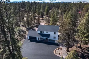 69353 Hinkle Butte Dr, Sisters, OR 97759 - Photo 1