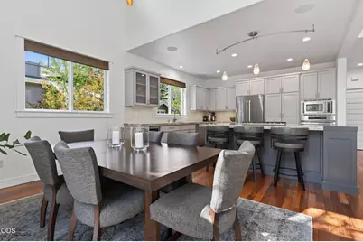 19017 Mt Shasta Drive, Bend, OR 97703 - Photo 11