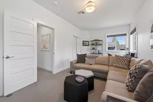 19017 NW Mount Shasta Dr, Bend, OR 97703 - Photo 35