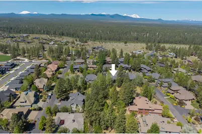 19017 NW Mt Shasta Drive, Bend, OR 97703 - Photo 3