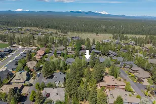 19017 NW Mount Shasta Dr, Bend, OR 97703 - Photo 3