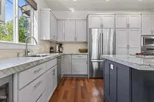 19017 Mt Shasta Dr, Bend, OR 97703 - Photo 13