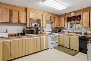 54715 Silver Fox Dr, Bend, OR 97707 - Photo 13