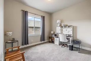 2375 NW Majestic Ridge Dr, Bend, OR 97703 - Photo 13