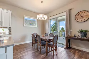 2375 NW Majestic Ridge Dr, Bend, OR 97703 - Photo 9