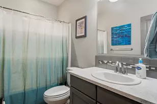 63247 NW Rossby St, Bend, OR 97703 - Photo 19