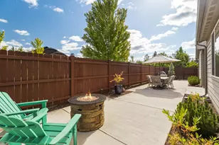 63247 NW Rossby St, Bend, OR 97703 - Photo 11