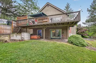1477 Angelcrest Dr, Medford, OR 97504 - Photo 33