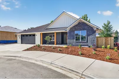 3304 Tree Top Drive, Medford, OR 97504 - Photo 1