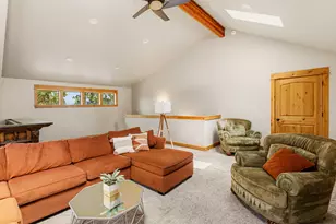 21125 Bear Creek Rd, Bend, OR 97701 - Photo 45