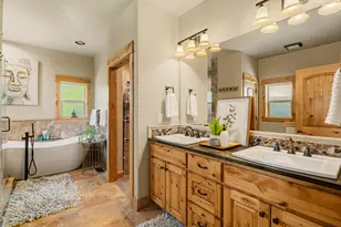 21125 Bear Creek Rd, Bend, OR 97701 - Photo 13