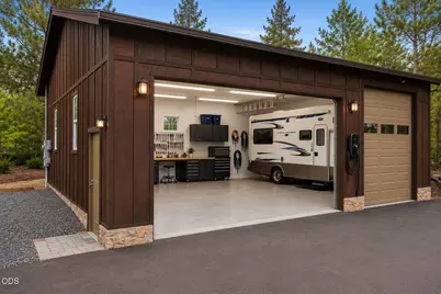 21125 Bear Creek Road, Bend, OR 97701 - Photo 7