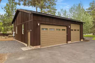 21125 Bear Creek Rd, Bend, OR 97701 - Photo 5