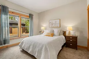 21125 Bear Creek Rd, Bend, OR 97701 - Photo 17