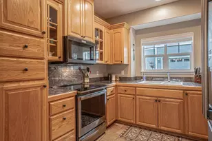 472 Scenic Dr, Ashland, OR 97520 - Photo 9