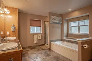 472 Scenic Dr, Ashland, OR 97520 - Photo 21