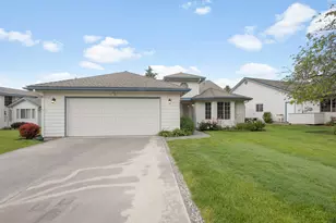 1005 Bismark St, Klamath Falls, OR 97601 - Photo 1