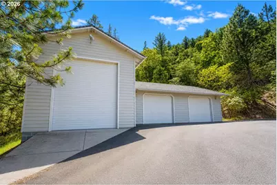 182 Eagles View Drive, Grants Pass, OR 97527 - Photo 33