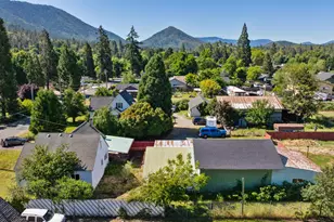 1564 Carnahan Dr, Grants Pass, OR 97527 - Photo 33
