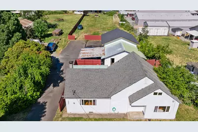 1564 Carnahan Drive, Grants Pass, OR 97527 - Photo 3