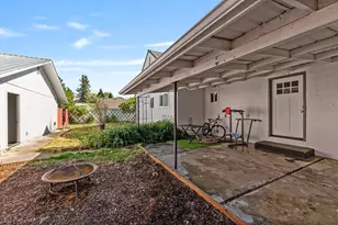 1564 Carnahan Dr, Grants Pass, OR 97527 - Photo 25