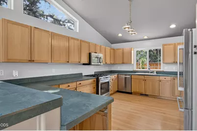 1652 NE Redrose Court, Bend, OR 97701 - Photo 11