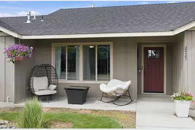2425 NW 7th Street, Redmond, OR 97756 - Photo 3