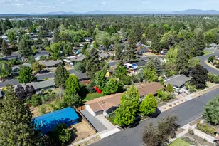 1320 NE Viking Ave, Bend, OR 97701 - Photo 25