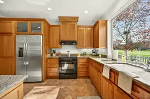 197 Whispering Dr, Grants Pass, OR 97527 - Photo 9