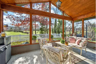 197 Whispering Drive, Grants Pass, OR 97527 - Photo 5