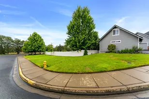 212 NW Canyon View Dr, Grants Pass, OR 97526 - Photo 47