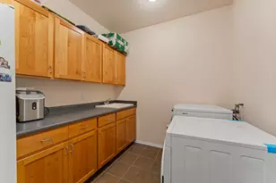 212 NW Canyon View Dr, Grants Pass, OR 97526 - Photo 21